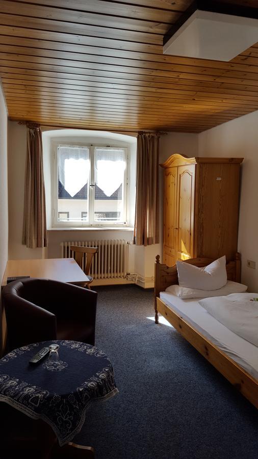 Schwarzwaldgasthof Baeren Titisee-Neustadt Exterior photo